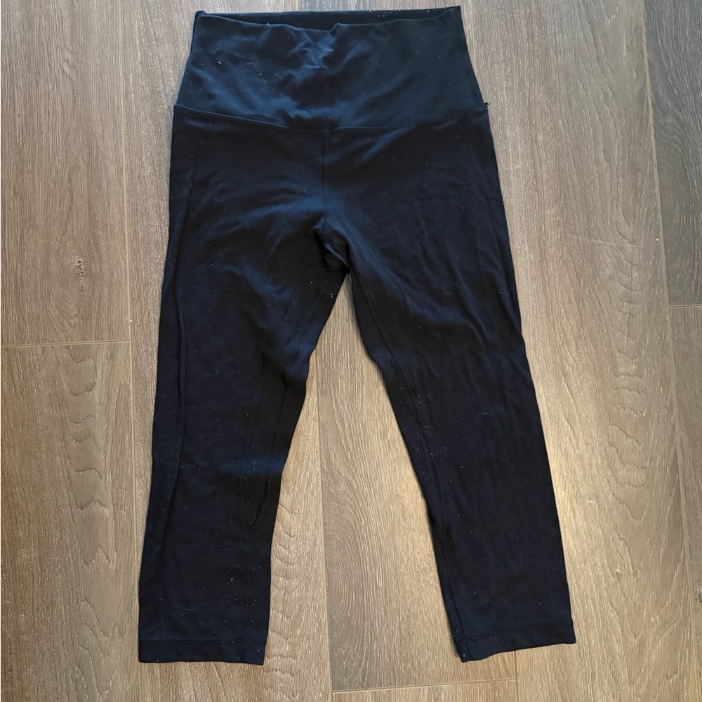 Black lululemon capri length leggings